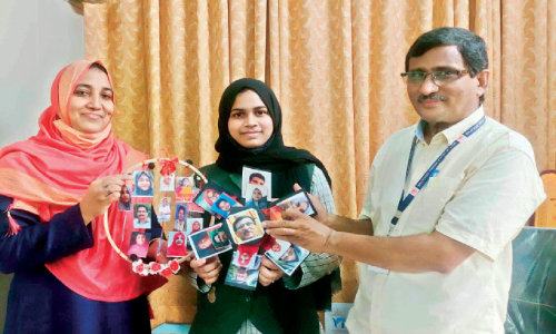 അ​ധ്യാ​പ​ക​ർ​ക്ക് സ്നേ​ഹ സ​മ്മാ​ന​വു​മാ​യി ജ​ബീ​ൻ ക്ലാ​സി​ലെ​ത്തി