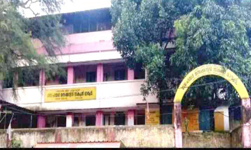 പ്രിൻസിപ്പലുമില്ല അധ്യാപകരുമില്ല; മാരൂർ സ്കൂളിൽ പ്ലസ്ടു ക്ലാസ് തുടങ്ങിയില്ല