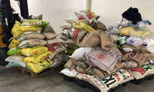 റേ​ഷ​ൻ​സാ​ധ​ന​ങ്ങ​ളു​ടെ ക​ട​ത്ത്​ പി​ടി​കൂ​ടി