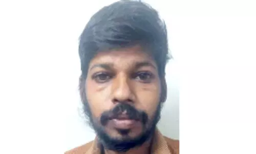 ചാ​യ​ക്ക​ട​യി​ല്‍നി​ന്ന് ഫോ​ണും പ​ണ​വും മോ​ഷ്​​ടി​ച്ച​യാ​ൾ അ​റ​സ്​​റ്റി​ൽ