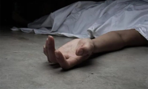 ആളൊഴിഞ്ഞ പറമ്പിൽ യുവാവിനെ മരിച്ച നിലയിൽ കണ്ടെത്തി