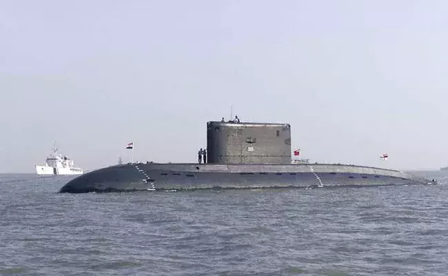 അന്തർവാഹിനി രഹസ്യം ചോർത്തിയ സൈനികർക്കെതിരെ കുറ്റപത്രം