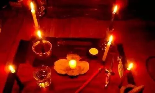 കോഴിക്കോട്​ ​ ഡോക്​ടറുടെ കുടുംബത്തിന്​​ ഐശ്വര്യ ചികിത്സയെന്ന പേരിൽ മന്ത്രവാദി തട്ടിയത്​ 45 പവൻ