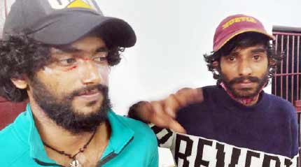 ട്രെയിനിൽ മാധ്യമപ്രവര്ത്തകക്കും ഭര്ത്താവിനും നേരെ ആക്രമണം: രണ്ടുപേർ പിടിയില് ട്രെയിനിൽ മാധ്യമപ്രവര്ത്തകക്കും ഭര്ത്താവിനും നേരെ ആക്രമണം: രണ്ടുപേർ പിടിയില്