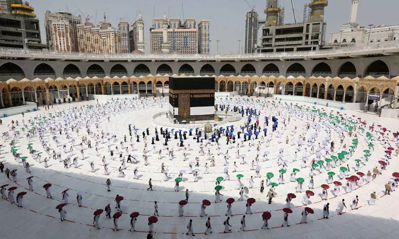 കരിപ്പൂരിൽ ഹജ്ജ് പുറപ്പെടൽ കേന്ദ്രം; മന്ത്രിതലസംഘം കേന്ദ്രമന്ത്രിയെ കാണും കരിപ്പൂരിൽ ഹജ്ജ് പുറപ്പെടൽ കേന്ദ്രം; മന്ത്രിതലസംഘം കേന്ദ്രമന്ത്രിയെ കാണും