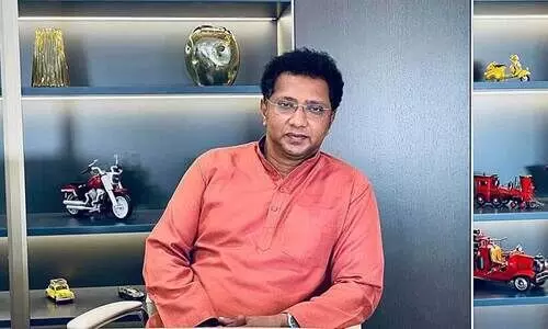 പുസ്​തകങ്ങൾ​ ശബ്​ദങ്ങളാക്കി മാറ്റിയ ബന്ന മാഷ്​