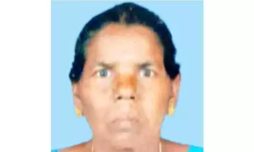 മ​ക​ൻ കൊ​ല്ല​പ്പെ​ട്ട് അ​ഞ്ചാം ദി​വ​സം മാ​താ​വ്​ മ​നം​നൊ​ന്തു മ​രി​ച്ചു