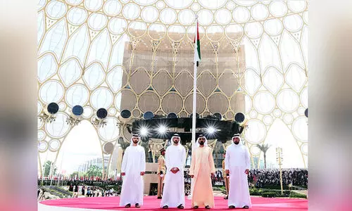 രാ​ജ്യം പ​താ​ക​ദി​നം ആ​ച​രി​ച്ചു