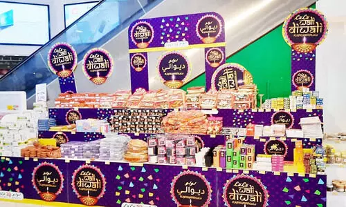 പൊ​ലി​മ​യി​ൽ ദീ​പാ​വ​ലി ഇ​ന്ന്