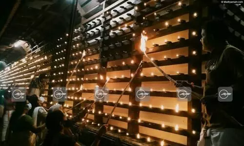 ലക്ഷദീപം തെളിയട്ടെ...