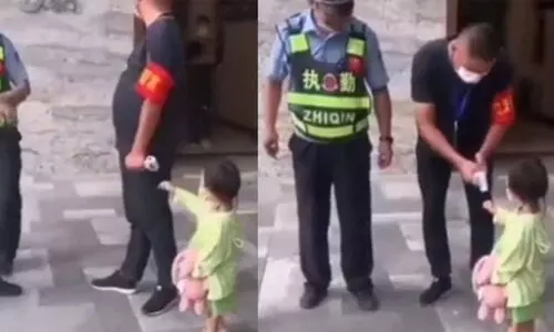 എനിക്കും എന്‍റെ പാവക്കുട്ടിക്കും പനിയുണ്ടോ അങ്കിളേ; വൈറലായി കുട്ടിക്കുറുമ്പിന്‍റെ ജാഗ്രത