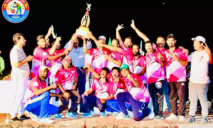 തൃ​ശൂ​ർ പ്രീ​മി​യ​ർ ലീ​ഗ്: കൊ​ടു​ങ്ങ​ല്ലൂ​ർ നൈ​റ്റ് റൈ​ഡേ​ഴ്സ് ജേ​താ​ക്ക​ളാ​യി