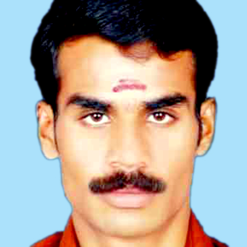 ഓ​ട്ടോ മ​റി​ഞ്ഞ് ഡ്രൈ​വ​ർ മ​രി​ച്ചു