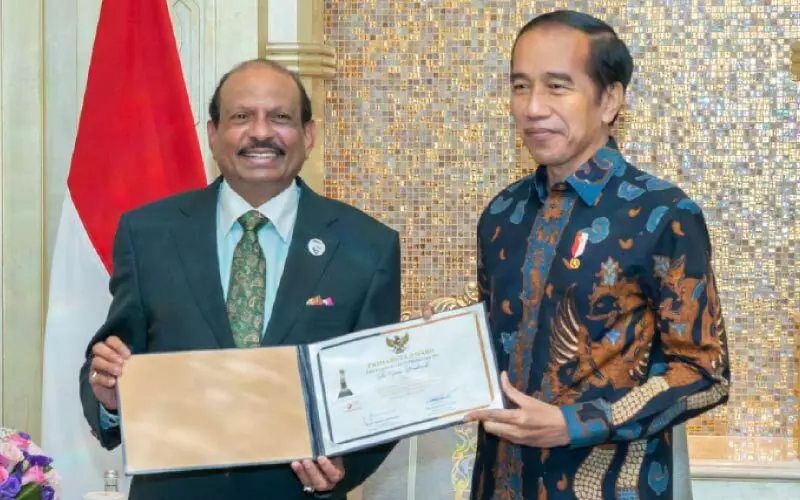 എം.എ. യൂസുഫലിക്ക് ഇന്തോനേഷ്യയുടെ ഉന്നത ബഹുമതി എം.എ. യൂസുഫലിക്ക് ഇന്തോനേഷ്യയുടെ ഉന്നത ബഹുമതി