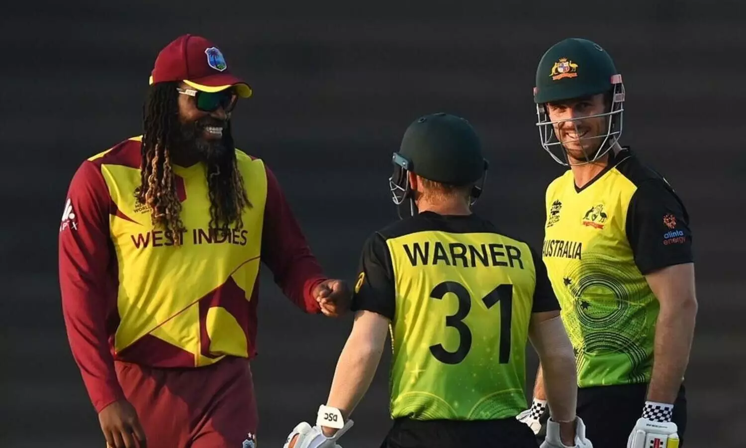 വിൻഡീസിനെ എട്ട് വിക്കറ്റിന് തകർത്തു;  ആസ്‌ട്രേലിയ സെമിയിലേക്ക്