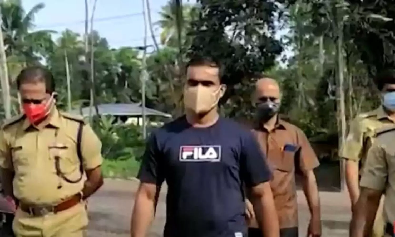 മതം മാറാൻ നിർബന്ധിച്ച് ക്രൂരമർദനം: ഡോക്ടർ റിമാൻഡിൽ