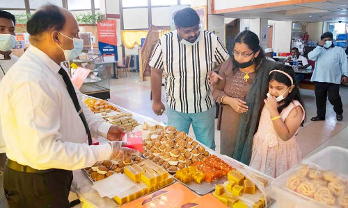 ദീപാവലി ആഘോഷം വർണാഭം