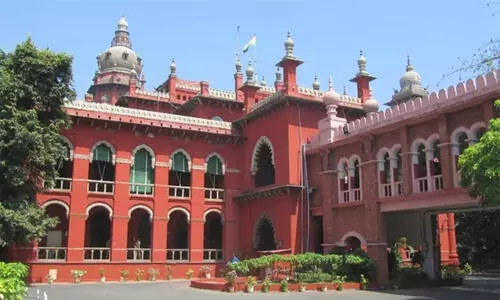 ലിവിങ് ടുഗെതറിന് കുടുംബകോടതിയിൽ ദാമ്പത്യ വ്യവഹാരങ്ങളുന്നയിക്കാനാവില്ലെന്ന് മദ്രാസ് ഹൈകോടതി ലിവിങ് ടുഗെതറിന് കുടുംബകോടതിയിൽ ദാമ്പത്യ വ്യവഹാരങ്ങളുന്നയിക്കാനാവില്ലെന്ന് മദ്രാസ് ഹൈകോടതി