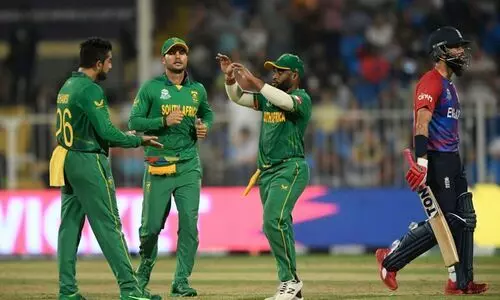 ജയിച്ചിട്ടും ​ദക്ഷി​ണാ​ഫ്രി​ക്ക സെമി കാണാതെ പുറത്ത്; ഗ്രൂപ്​ ജേതാക്കളായി ഇംഗ്ലണ്ട്​