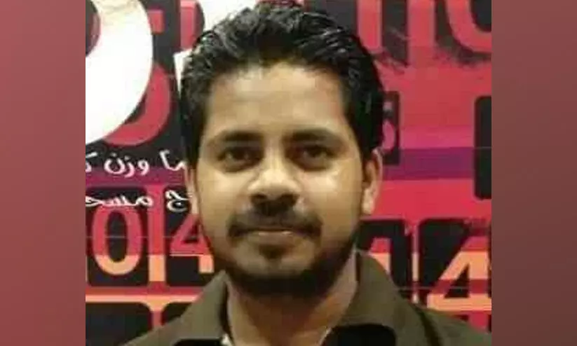 ബൈക്കും ബസും കൂട്ടിയിടിച്ച് യുവാവ് മരിച്ചു ബൈക്കും ബസും കൂട്ടിയിടിച്ച് യുവാവ് മരിച്ചു