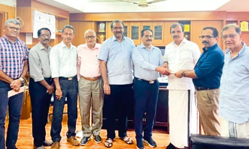 ഫാ​റൂ​ഖ് കോ​ള​ജ് ഡ​യാ​ലി​സി​സ് സെൻറ​റി​ന് ഫോ​സ   കു​വൈ​ത്ത്​ സ​ഹാ​യം