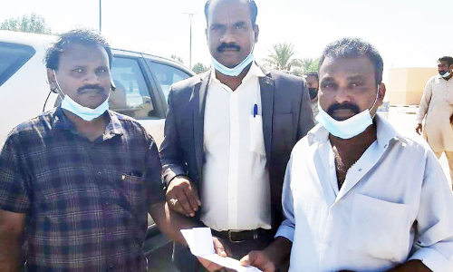 നി​യ​മ​ക്കു​രു​ക്ക​ഴി​ച്ച്​ ജോ​ൺ ഫി​ലി​പ്പോ​സ്​ നാ​ട്ടി​ലേ​ക്ക്​