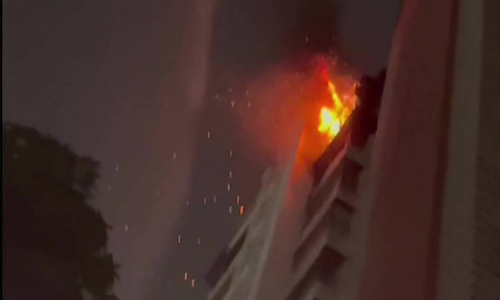 മുംബൈയിൽ കെട്ടിടത്തിന്​ തീപിടിച്ച്​ രണ്ടു സ്ത്രീകൾ മരിച്ചു