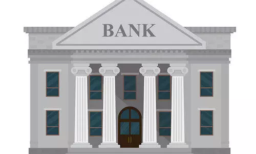 സഹകരണബാ​ങ്ക്​ എല്ലാം ബാങ്കല്ല; എന്നിട്ടും കേരളം കോടതിയിലേക്ക്