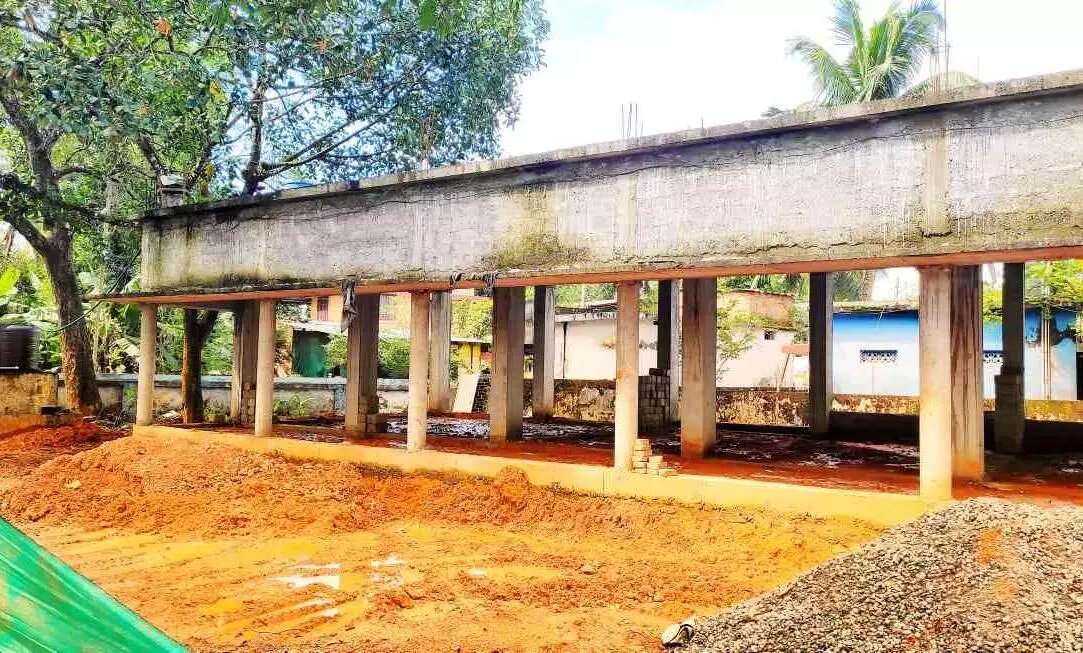 എടയപ്പുറം സ്കൂൾ കെട്ടിട നിർമ്മാണത്തിൽ വ്യാപക ക്രമക്കേടുകളുള്ളതായി ആക്ഷേപം എടയപ്പുറം സ്കൂൾ കെട്ടിട നിർമ്മാണത്തിൽ വ്യാപക ക്രമക്കേടുകളുള്ളതായി ആക്ഷേപം