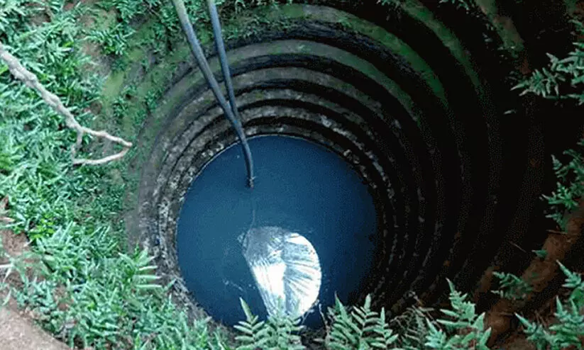 കിണറില്‍ വീണയാളെ ഫയര്‍ഫോഴ്‌സ് രക്ഷിച്ചു