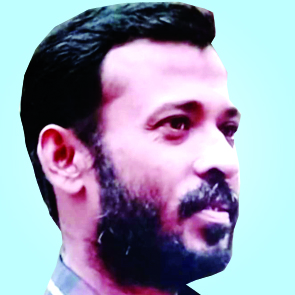 ച​ന്ദ്ര​ൻ