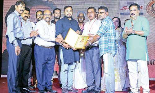 സം​സ്‌​കൃ​തി– സി.​വി ശ്രീ​രാ​മ​ൻ സാ​ഹി​ത്യ പു​ര​സ്കാ​രം സ​മ്മാ​നി​ച്ചു