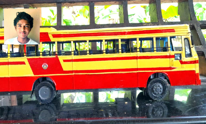 കാണാത്ത നാട്ടിലെ ബസ് നിർമിച്ച് അനന്ദു കാണാത്ത നാട്ടിലെ ബസ് നിർമിച്ച് അനന്ദു