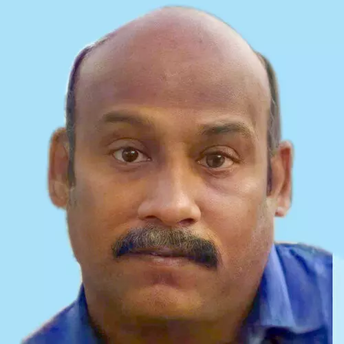 മി​നി​ലോ​റി നി​യ​ന്ത്ര​ണം​വി​ട്ട് പാ​ഞ്ഞു​ക​യ​റി; മ​ത്സ്യ​വ്യാ​പാ​രി​ക്ക് ദാ​രു​ണ അ​ന്ത്യം