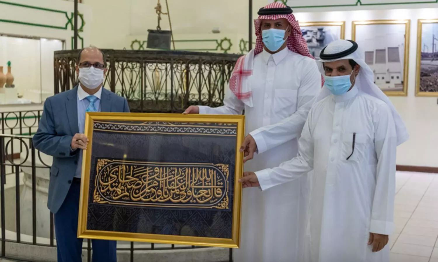 ഇന്ത്യൻ അംബാസഡർ മക്കയിലെ കിസ്​വ നിർമാണ കേന്ദ്രം സന്ദർശിച്ചു