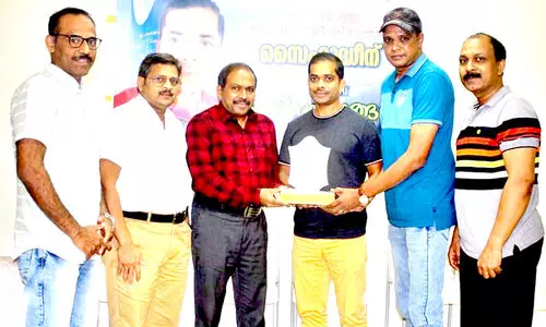 സൈ​ഫു​ദ്ദീ​ൻ മാ​ഞ്ചേ​രി​യെ ആ​ദ​രി​ച്ചു