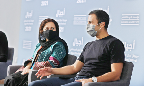 കൈയടിനേടി എ ഹീറോ