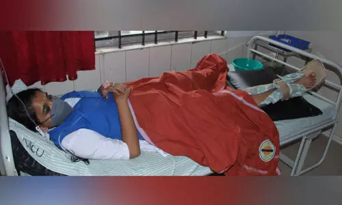 സ്കൂളിന് മുന്നിലെ കാനയിൽ വീണ് വിദ്യാർഥിനിയുടെ കാലൊടിഞ്ഞു