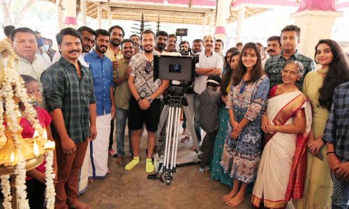 മഞ്ജുവാര്യര്‍ -സൗബിന്‍ ചിത്രം വെള്ളരിക്കാപട്ടണം ചിത്രീകരണം തുടങ്ങി