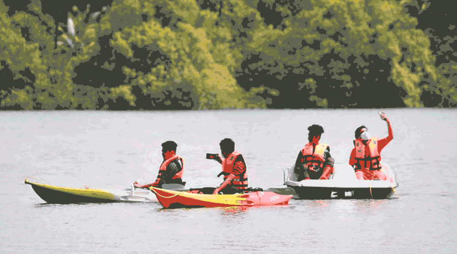 കാസർകോട് സഞ്ചാരികൾ എത്തിത്തുടങ്ങി; സജീവമായി വിനോദസഞ്ചാര മേഖല കാസർകോട് സഞ്ചാരികൾ എത്തിത്തുടങ്ങി; സജീവമായി വിനോദസഞ്ചാര മേഖല