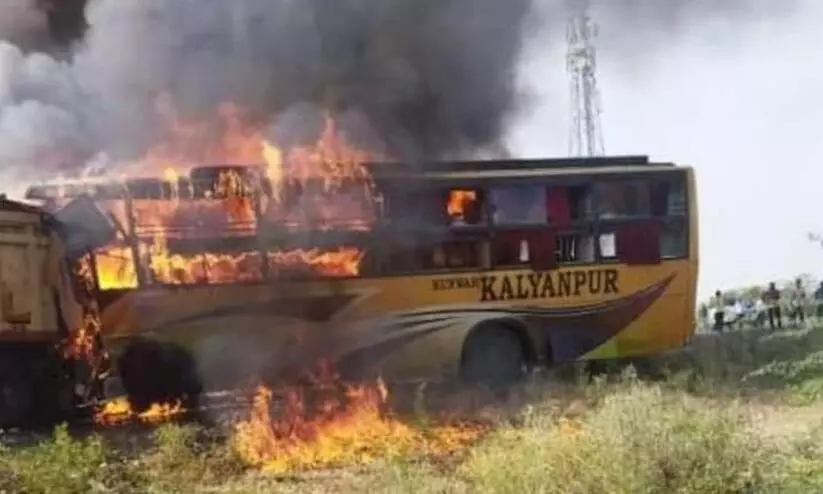12 people burnt to death as bus catches fire after colliding with tanker