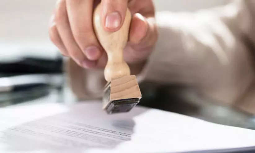 ആ​ശ്രി​ത വി​സ​ക്കാ​രു​ടെ​ ഇ​ഖാ​മയും   മൂ​ന്നു​മാ​സ​ത്തേ​ക്ക്​ പു​തു​ക്കാം