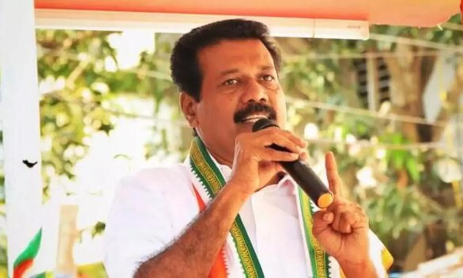 ജോജുവിന്‍റെ കാർ തകർത്ത കേസ്: ടോണി ചമ്മിണി അടക്കമുള്ള കോൺഗ്രസ് നേതാക്കൾക്ക് ജാമ്യം