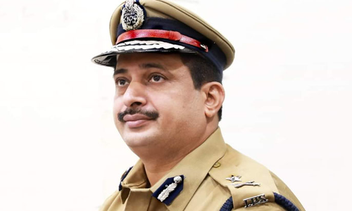 ശബരിമല ദർശനത്തിന്​ ഐ.ജി ലക്ഷ്മൺ പണം വാങ്ങിയതായി റിപ്പോർട്ട്; പണം പിരിക്കാൻ ഒാഫീസ്​ തുറന്നു