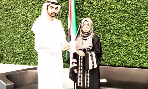 മുലദ്ദ ഇന്ത്യൻ സ്കൂൾ പൂർവ വിദ്യാർഥിനിക്ക് ദുബൈ സർക്കാറിെൻറ ഗോൾഡൻ വിസ മുലദ്ദ ഇന്ത്യൻ സ്കൂൾ പൂർവ വിദ്യാർഥിനിക്ക് ദുബൈ സർക്കാറിെൻറ ഗോൾഡൻ വിസ