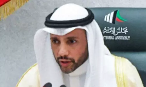 മന്ത്രിസഭ രാജിവെച്ചു; പാർലമെൻറ് യോഗം മാറ്റി മന്ത്രിസഭ രാജിവെച്ചു; പാർലമെൻറ് യോഗം മാറ്റി