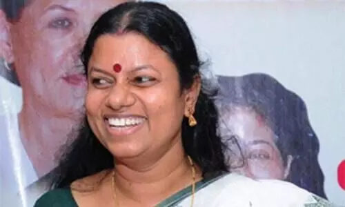 പൊലീസിന്​ ശമ്പളം കൊടുക്കുന്നത്​ എ.കെ.ജി സെന്‍ററിൽ നിന്നല്ല; ജോജുവിനെന്താ കൊമ്പുണ്ടോയെന്ന്​ ബിന്ദു കൃഷ്​ണ