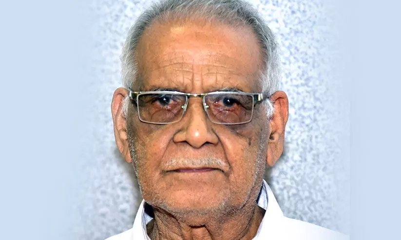 ഖുർആൻ ആശയങ്ങളെ കാവ്യഭാഷയിലാക്കി ഹസൻ മാസ്റ്റർ ഖുർആൻ ആശയങ്ങളെ കാവ്യഭാഷയിലാക്കി ഹസൻ മാസ്റ്റർ