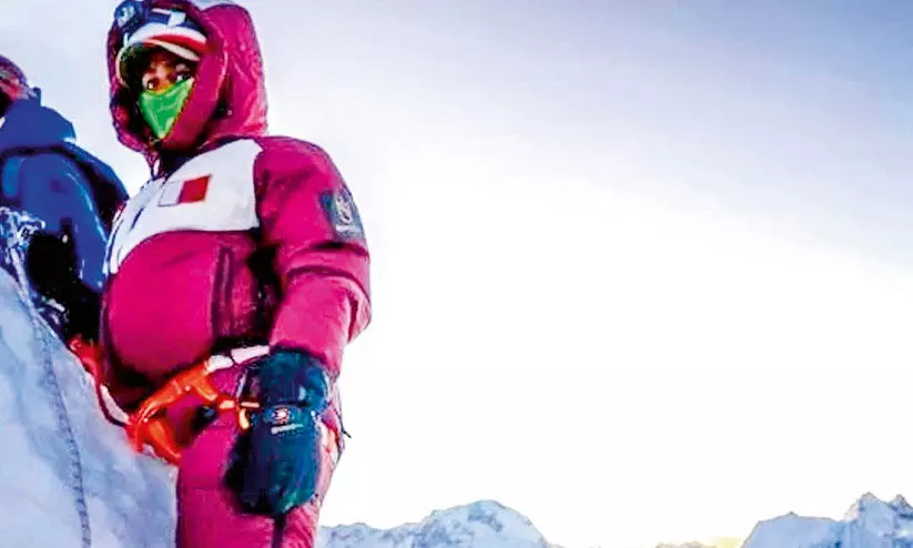 അമാ ദബ്​ലാം കീഴടക്കി ശൈഖ അസ്​മ ആൽഥാനി