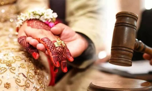 കോടതി അനുമതിയോടെ ഓൺലൈൻ വിവാഹം; വരൻ ന്യൂസിലൻഡിലും വധു കേരളത്തിലും